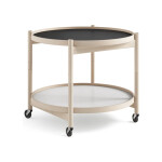 Brdr. Krüger Bølling Tray Table 60 är ett ikoniskt och mångsidigt bord.