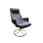 Jetson 69 classic soft svart läder med löst fårskinn i grått.