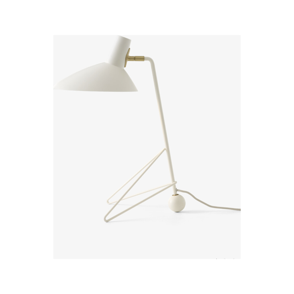 Tripod HM9 bordslampa