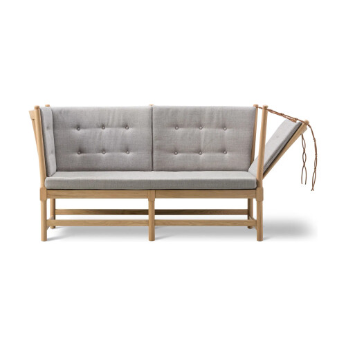 Fredericia The Spoke Back Sofa tyg Capture ljusgrå